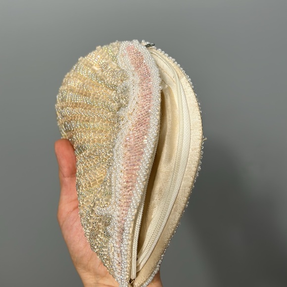 Vintage no brand beaded ivory pink zipper closure small/ mini bag 7.5 x 6” - Picture 3 of 14